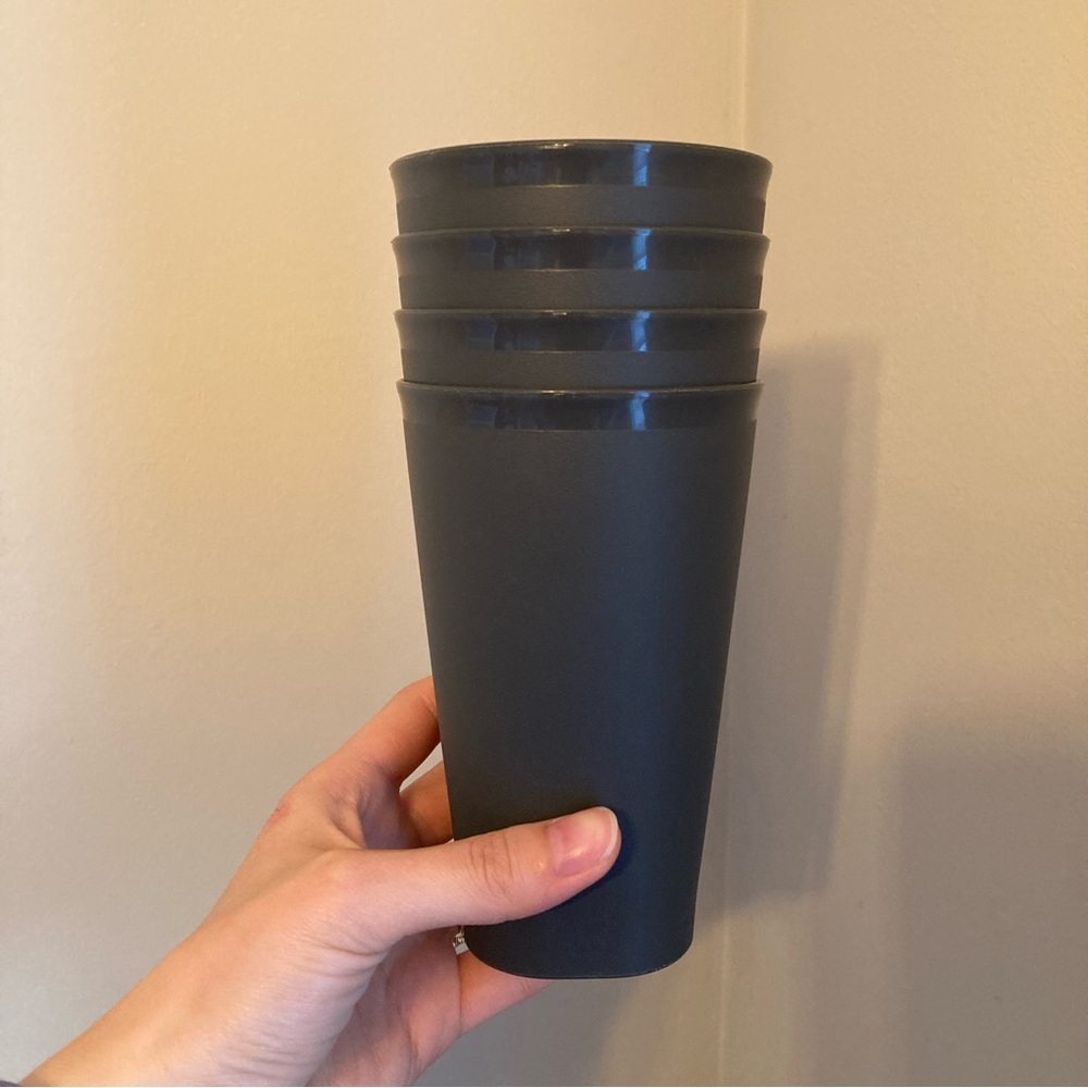 4/$10 - NEW Set of 4 Sterilite Gray Plastic Cups